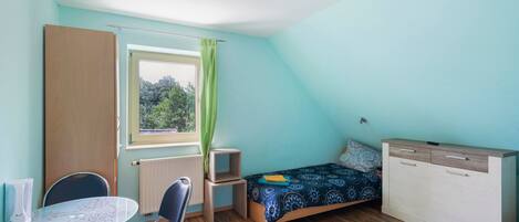 1 bedroom, iron/ironing board, free WiFi, bed sheets