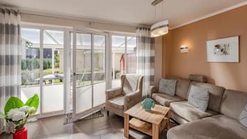 Fernseher, DVD-Player, Stereoanlage