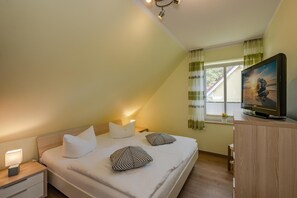 2 bedrooms, free WiFi, bed sheets