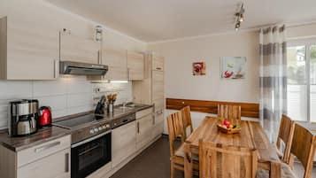 Kühlschrank, Ofen, Herdplatte, Geschirrspüler