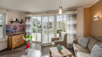 Tv, dvd-afspiller, stereoanlæg