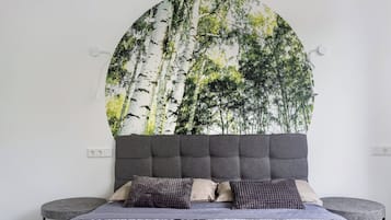 2 bedrooms, iron/ironing board