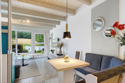 'Apartment am Wald' mit privater Terrasse und Gemeinschaftsgarten