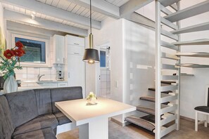 Interior - 'Apartment am Wald' with Private Terrace and Shared Garden (Dörentrup)