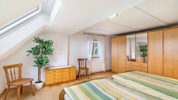 2 bedrooms, free WiFi, bed sheets