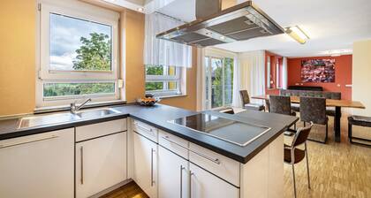 Ferienwohnung Gäufelden 120 Qm" mit Balkon und WLAN