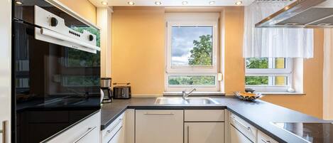 Fridge, microwave, oven, stovetop