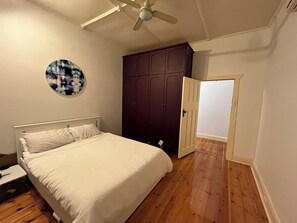 1 chambre, fer et planche Ă repasser, Wi-Fi, draps fournis