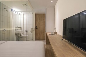 Standard Room, 1 Queen Bed