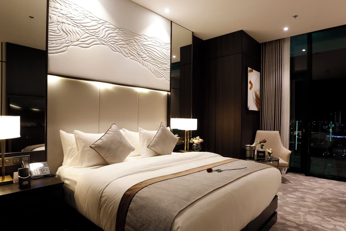 1 bedroom, in-room safe, desk, laptop workspace