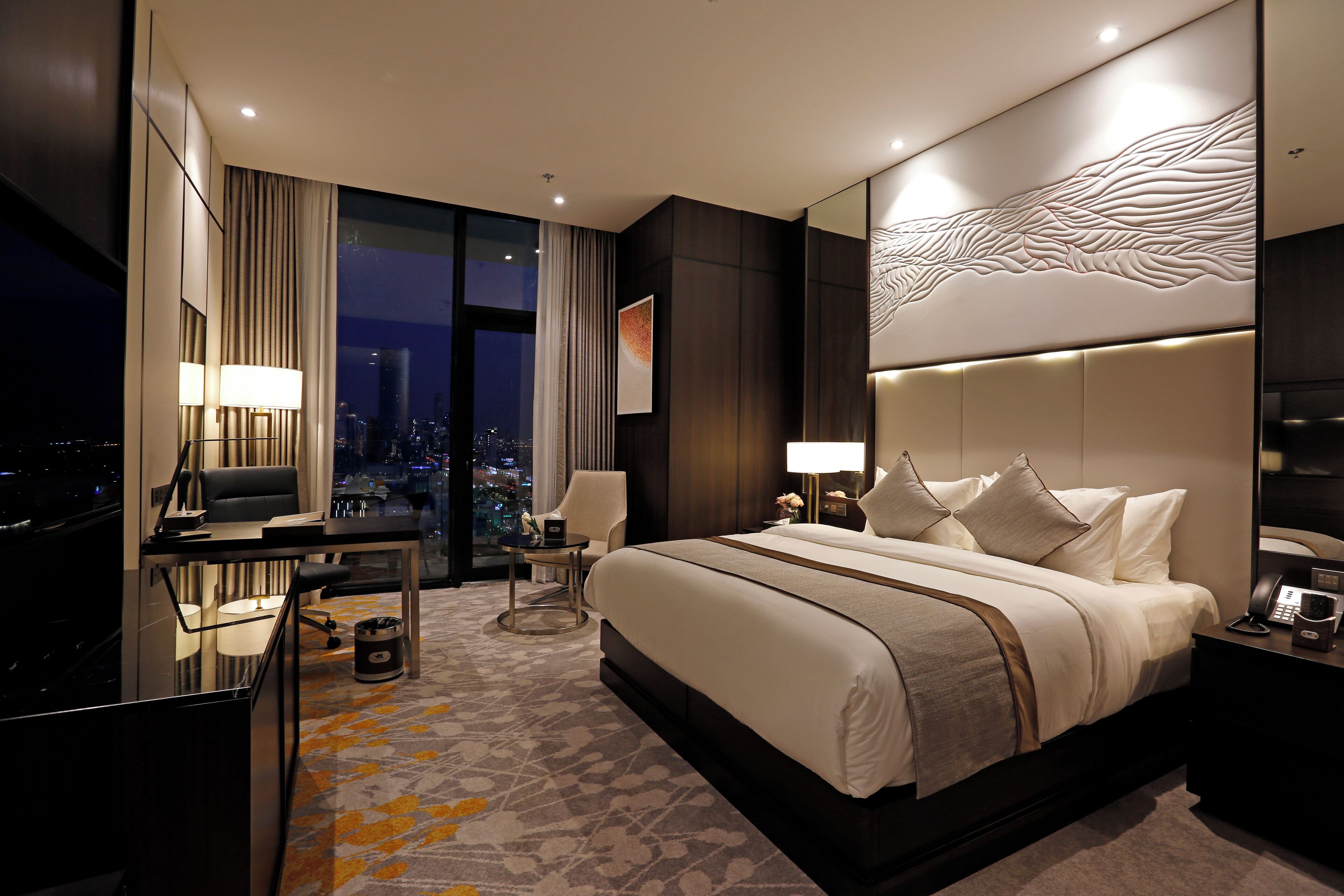 Standard Room, City View | In-room safe, desk, laptop workspace, blackout drapes