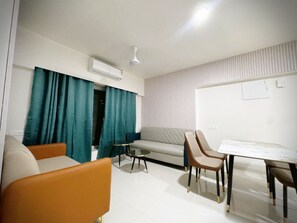 32-Zoll-Flachbildfernseher mit Kabelempfang, Fernseher