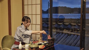 用餐