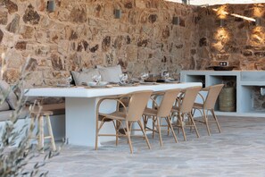 屋外ダイニングエリア