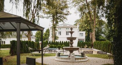 Langhaus Rechts mit Eigener Terrasse auf dem Gelände vom Henriettenhof