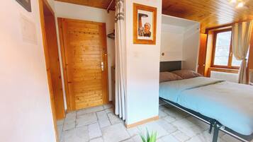 Apartemen Tradisional | 1 kamar tidur, didekorasi berbeda-beda, dan tempat tidur bayi