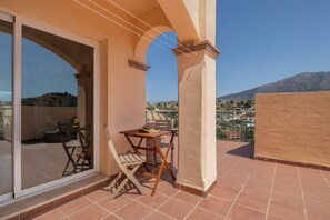 Family Apartment, Multiple Bedrooms, 2 Bathrooms (Luxury Mijas Golf, Pool & Pet Retreat) | Outdoor dining