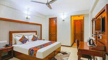 Premium Room | Egyptian cotton sheets, premium bedding, in-room safe, free WiFi