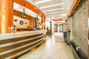 Reception - Fabhotel Sam Residency (Coimbatore)