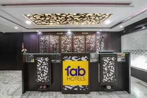 Quầy tiếp tân