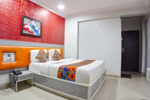 Luxury Suite | Egyptian cotton sheets, premium bedding, in-room safe, free WiFi - Fabhotel Backstreet (Bhopal)
