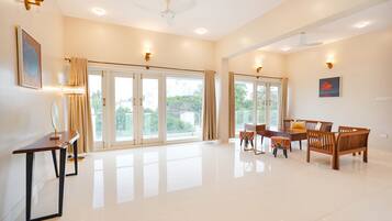Khu tiếp khách ở sảnh