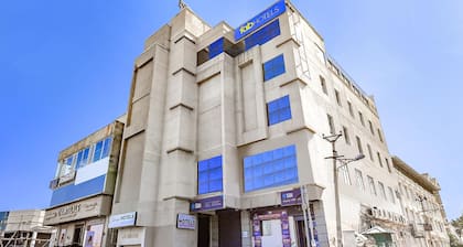 Fabhotel White Clouds