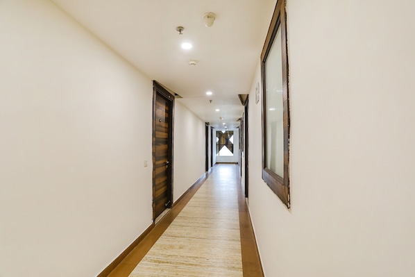 Lobby - Fabhotel Kinsfolk (Ghaziabad)