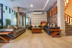 Sala de estar en el lobby