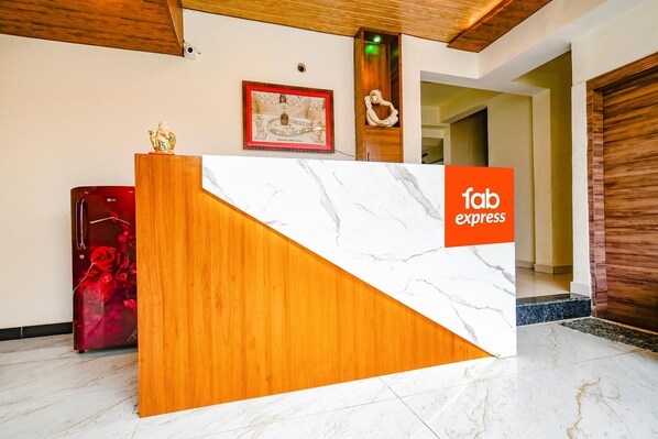 Reception - Fabhotel Shree Shivay (Ujjain)