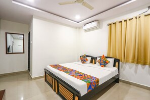 Deluxe Room | Egyptian cotton sheets, premium bedding, in-room safe, free WiFi - Fabhotel Fortune Begumpet (Hyderabad)