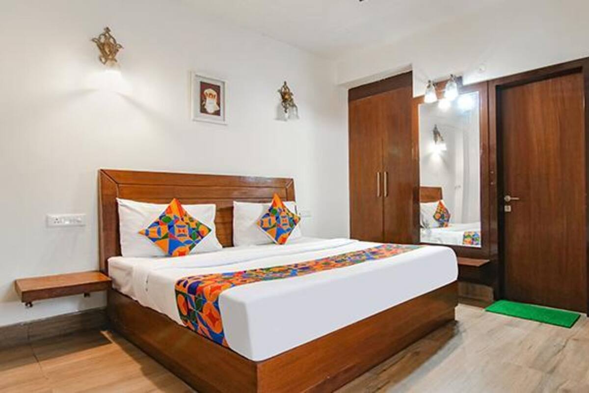Deluxe Room | Egyptian cotton sheets, premium bedding, in-room safe, free WiFi