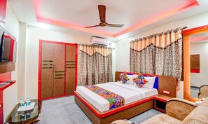 Egyptian cotton sheets, premium bedding, in-room safe, free WiFi - Fabhotel Asha Inn (Bidhannagar)