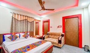 Egyptian cotton sheets, premium bedding, in-room safe, free WiFi - FabHotel The Crown Comforts (Bidhannagar)