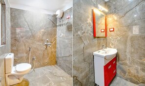 Shower, rainfall showerhead, free toiletries, towels - FabHotel The Crown Comforts (Bidhannagar)