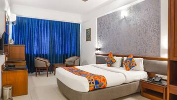 Deluxe Room | Egyptian cotton sheets, premium bedding, in-room safe, free WiFi