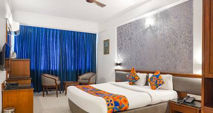 FabHotel Golden Emerald