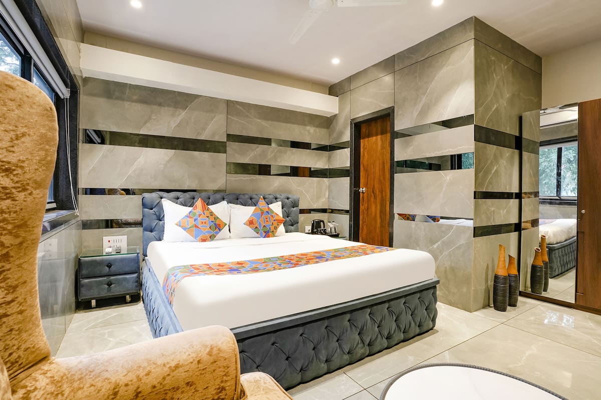 Deluxe Room | Egyptian cotton sheets, premium bedding, in-room safe, free WiFi