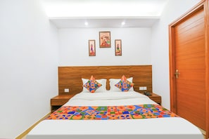 Egyptian cotton sheets, premium bedding, in-room safe, free WiFi