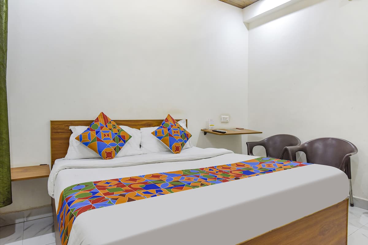 Deluxe Room | Egyptian cotton sheets, premium bedding, in-room safe, free WiFi