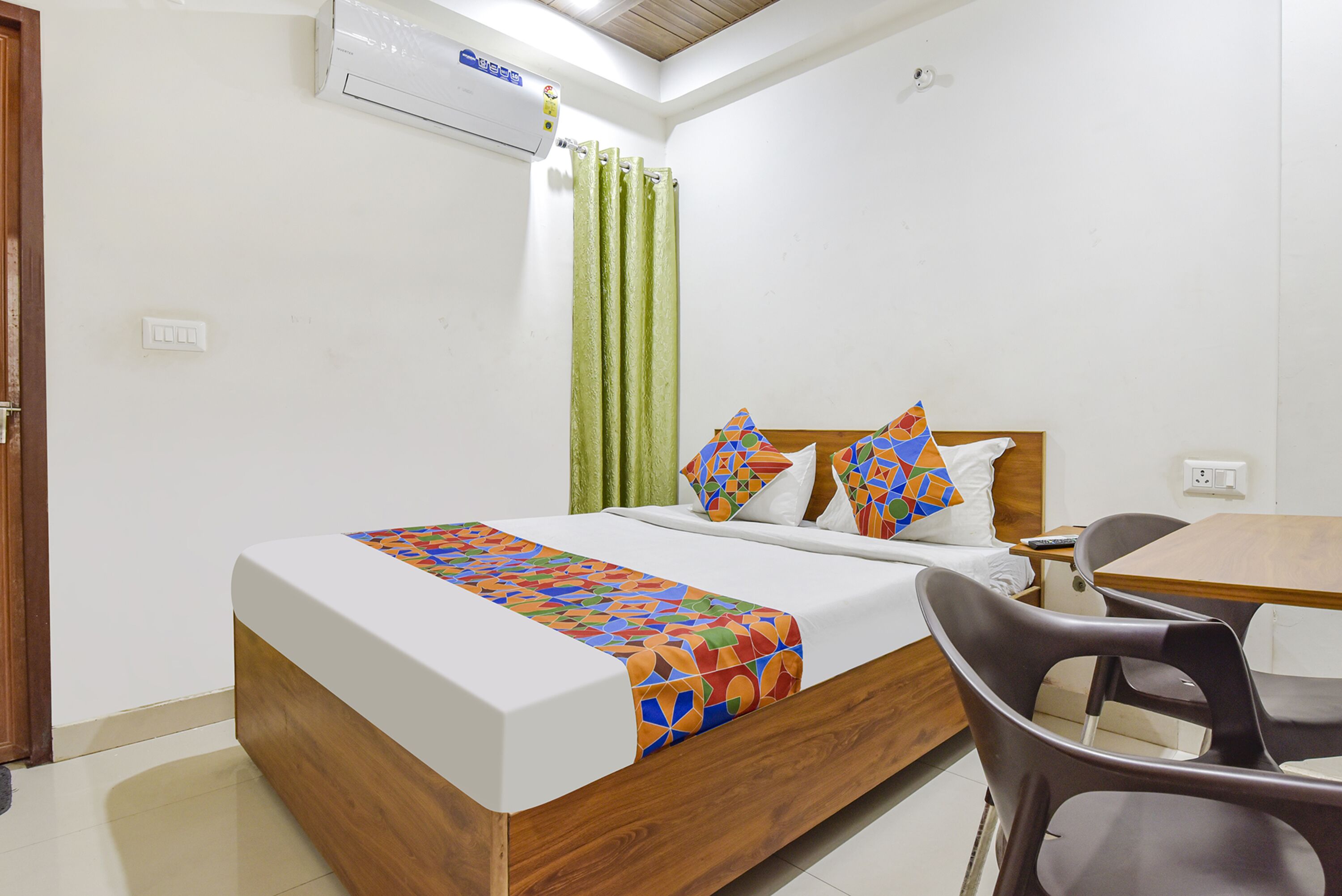 豪華客房, 吸煙房 | 埃及棉床單、高級寢具、客房內保險箱、免費無線上網