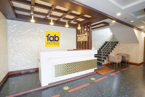 Reception - Fabhotel Savi Inn (Bengaluru)