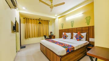 Egyptian cotton sheets, premium bedding, in-room safe, soundproofing