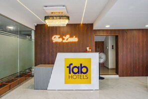 Reception - The Leela Inn (Pune)