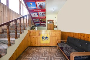 Reception - Fabhotel Hadimba Heights (Manali)