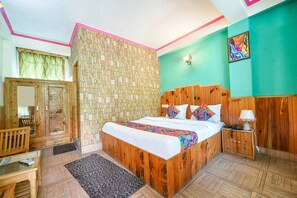 Egyptian cotton sheets, premium bedding, in-room safe, free WiFi - Fabhotel Hadimba Heights (Manali)