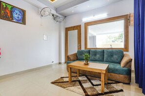 Lobby sitting area - Fabhotel Sonnet Inns (Ranchi)