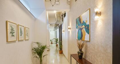 Fabhotel Royal Palace Inn