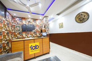 Reception - Fabexpress Diamond Sector 45 (Chandigarh)