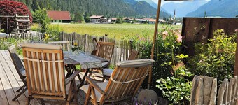 Neu! Ferienwohnung Alpenblume für 2 Personen mit Terrasse und überdachtem Balkon